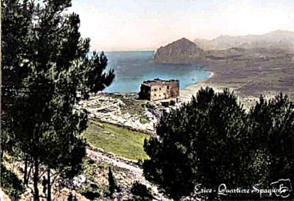 Vecchia Trapani 034 - Erice Quartiere Spagnolo - Vista monte Cofano.jpg - Created by ImageGear, AccuSoft Corp.